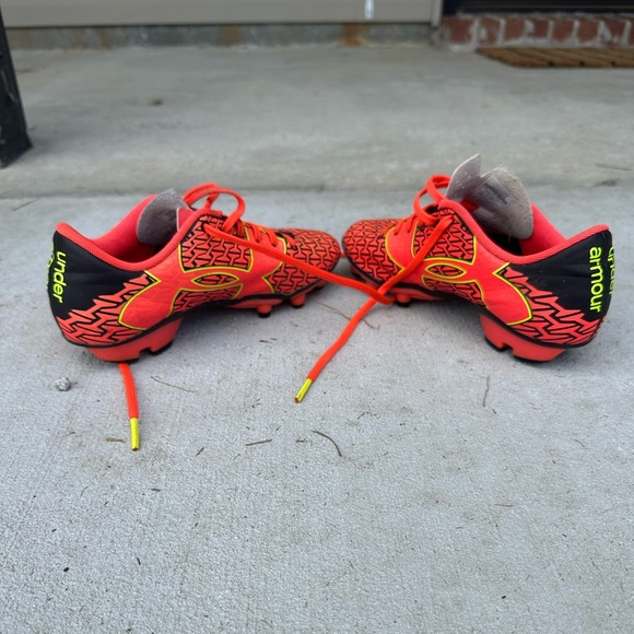 Under Armor cleats - Picture 3 of 6